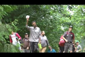 Попадание диска в корзину с расстояния 260 метров 