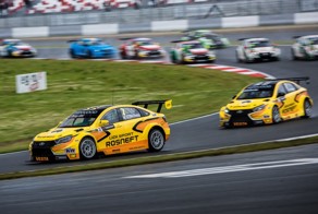Фотографии с триумфального для "Лады" российского этапа WTCC