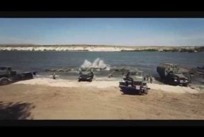 Могучая русская армия настолько изобретательна, что может построить мост за 10 минут