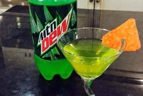 19 человек, которым нужно немедленно запретить притрагиваться к алкоголю