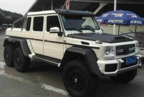 Шестиколесный "Гелик" от Mansory сгорел в Китае
