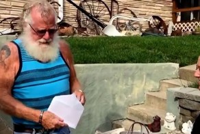 Реакция будущего дедушки на новость о внуках — бесподобна!