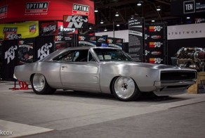 Суровый Dodge Charger, которому не нужна краска