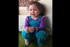  Вот он, ребенок думающий о своем будущем! Еще не выросла, а уже жениха хочет