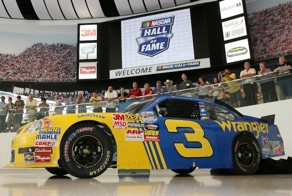 Музей NASCAR Hall of Fame в Шарлотте