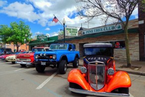 Кар-шоу под дождём в штате Висконсин