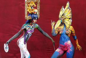 На фестивале боди-арта в Австрии модели превращают себя в "живые картины"