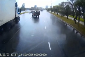 Авария дня. УАЗ устроил крупное ДТП