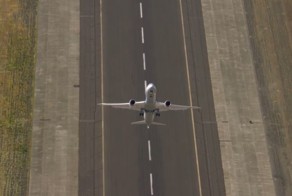 Пассажирский Boeing 787 Dreamliner исполнил вертикальный взлет