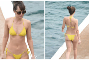 Звезда "50 оттенков серого" продемонстрировала шикарные формы в бикини