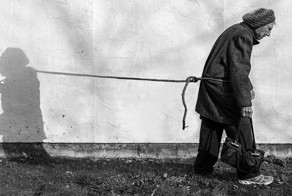 Фотохудожник взял в модели 91-летнюю мать