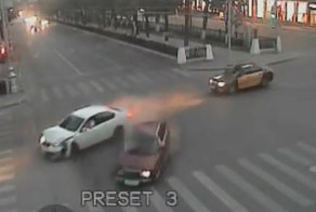 Авария дня. ВАЗ против Шкоды