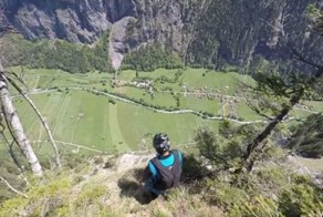 Жизнь в стиле экстрим: захватывающий полет на вингсьюте