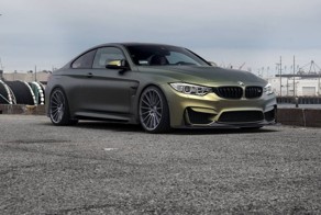 Матовый BMW M4 на дисках Zito