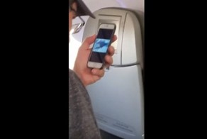 Как испугать пассажиров самолета с помощью одного видео