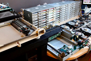 "Seven Nation Army" на флоппи-дисководах