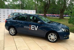 АвтоВАЗ показал электрическую Lada Vesta
