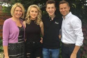 Женщина победила мигрень после 25 лет мучительных приступов, исключив из рациона лишь два продукта