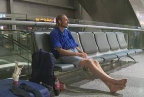 Парень 10 дней ждал интернет-возлюбленную в китайском аэропорту, но она не приехала