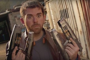 Драка, в которой все средства хороши: Фанаты сняли битву, использов самые запоминающиеся гаджеты современных супергероев