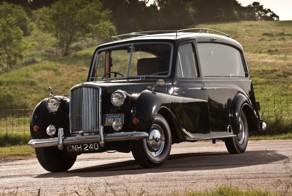 Катафалк Джона Леннона продадут на аукционе