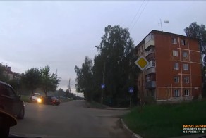 Авария дня. Столкновение на перекрестке в Серпухове