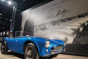 Первый экземпляр Shelby Cobra продан за рекордную для американского автомобиля сумму