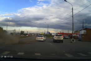 Авария дня. Грузовик сбил женщину