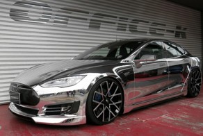 Японцы одели в хром электромобиль Tesla Model S