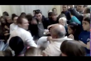 Жители Стерлитамака устроили массовую давку из-за бесплатного мороженого ко Дню города