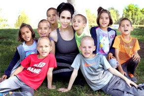 Мать 14 детей жалеет о карьере стриптизерши и съемках в фильмах для взрослых