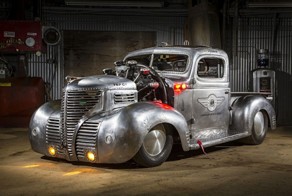 Пикап Plymouth 1939 года с радиальным двигателем от самолета