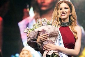 Мать умоляет 17-летнюю дочь вернуться из Дубай, где та собиралась продать девственность за 10 000 £