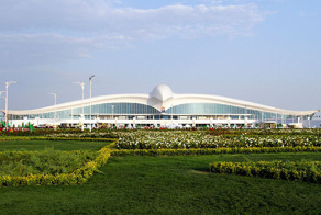 В Туркменистане открылся аэропорт в виде летящего сокола