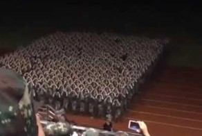 Военные развлекаются с взводом китайских девушек