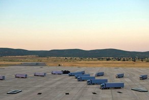Компания Scania сделала гигантские часы из грузовиков