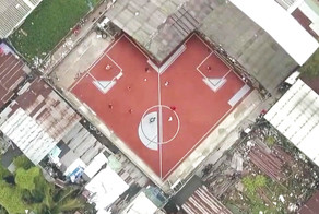 В Таиланде построили шестиугольное футбольное поле