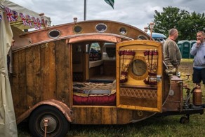 "Steampunk-caravan" - стильная работа Dave Moult
