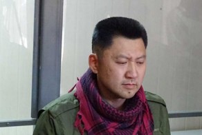 Осуждённому учителю физики из Караганды пришлось в наручниках хоронить мать