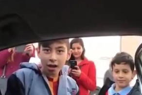 Мальчик мастерски пародирует полицейскую сирену