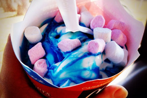 17 необычных фастфуд-блюд, подающихся в "Макдоналдсе" и "Старбаксе" в разных странах