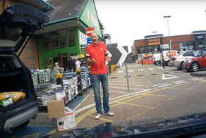 Таинственная цыпа сбежала из багажника автомобилиста