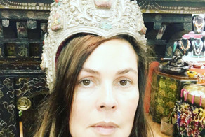  Екатерина Андреева провела экскурсию по магазину пенисов