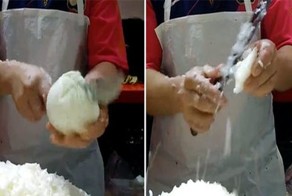 Парень ловко разделывается с луком