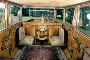 Rolls-Royce 1926 года с интерьером, как во дворце