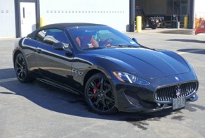 В США пустят с молотка роскошные машины аптекаря-мошенника