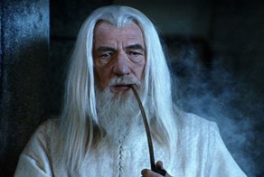 Скромное обаяние монтажных переходов: склейки с эффектом совмещения разных сцен собрали в одном видео