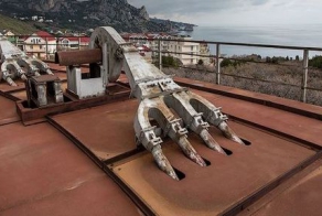 Заброшенный штормовой бассейн (28 фото)