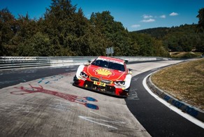 Пилот DTM прокатил пассажира по Нюрбургрингу
