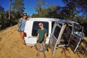 Эта пара уже 8 лет путешествует по миру в микроавтобусе  